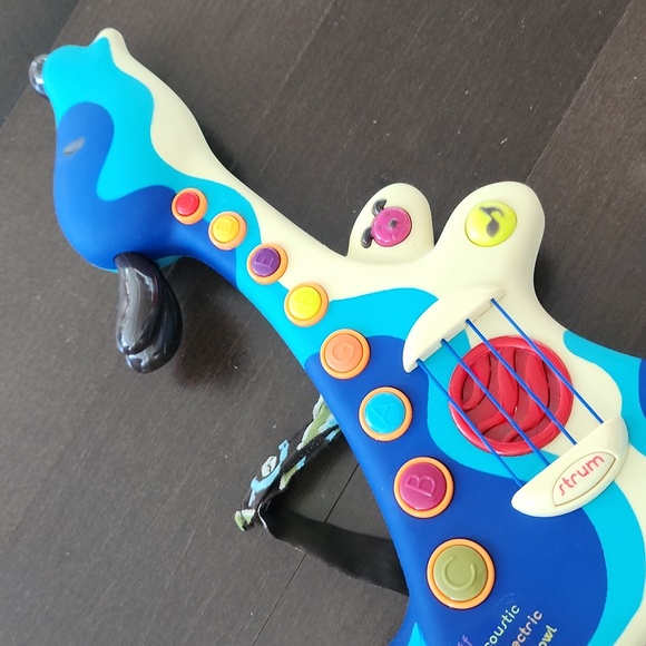 Kids Fun Guitar Howling Woof - Picture 4 of 5